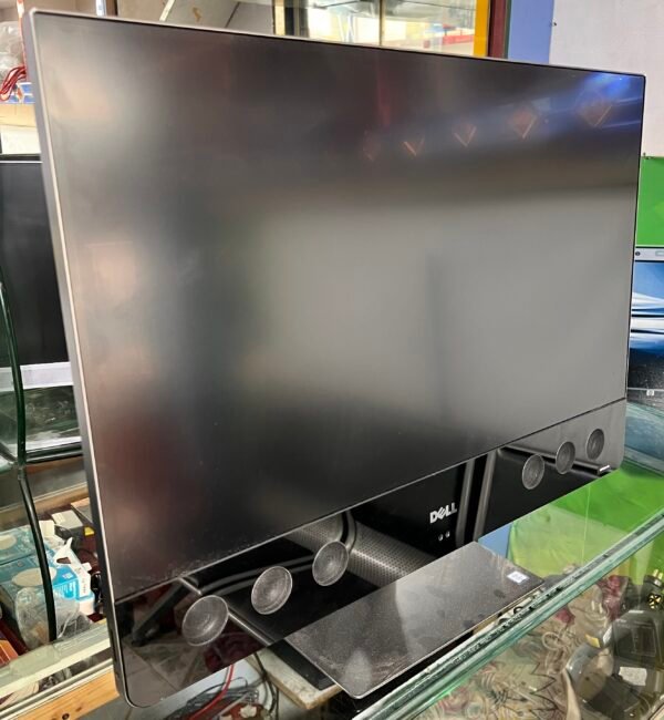 Dell XPS All-in-One – 6th Gen Intel Core i5, 16GB RAM, 512GB SSD, 32” 4K UHD Display