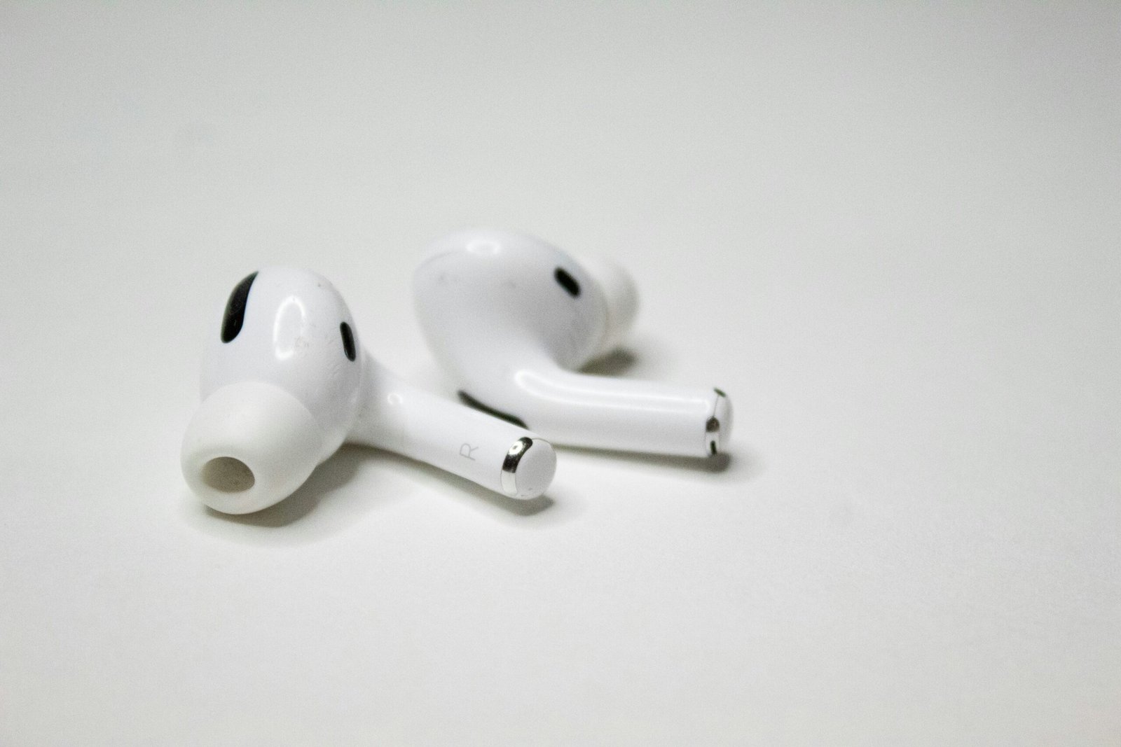Realme Buds Air 5 Pro vs SoundPEATS Capsule3 Pro - Best budget earbuds in Pakistan